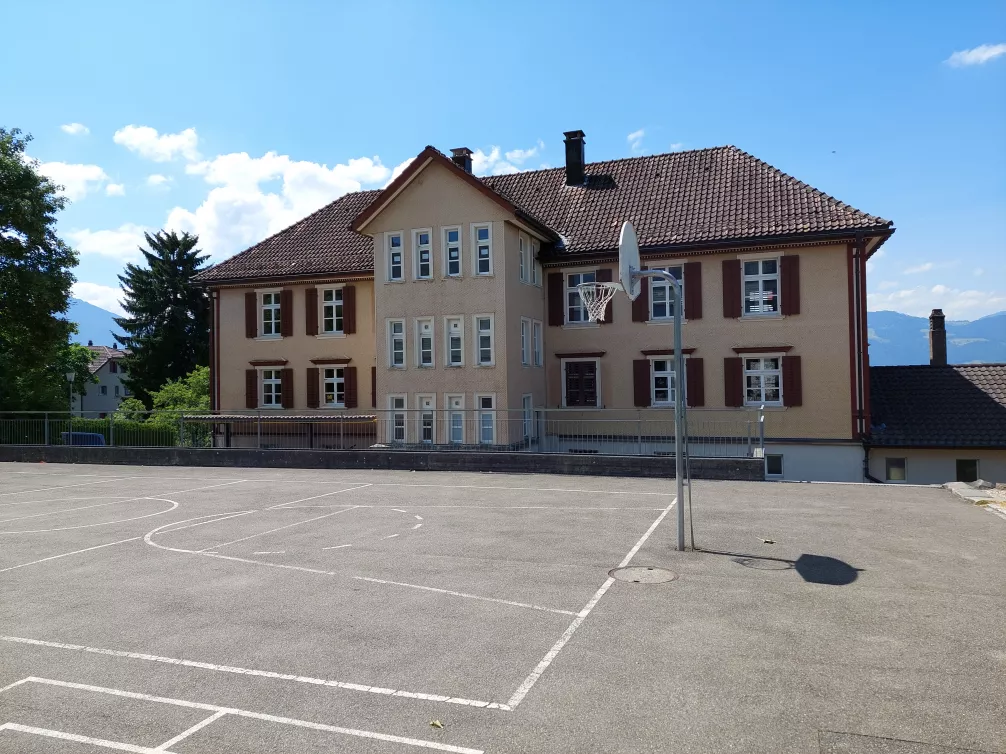 Schulhaus Gommiswald